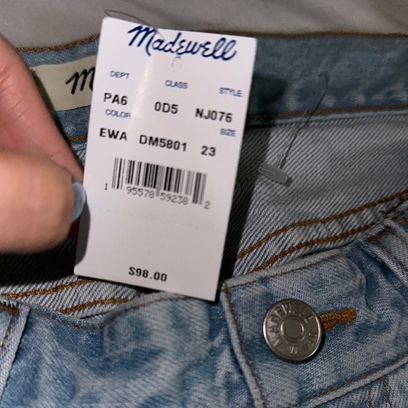 Madewell Maternity Light Blue Denim Cutoff Shorts - Picture 7 of 7